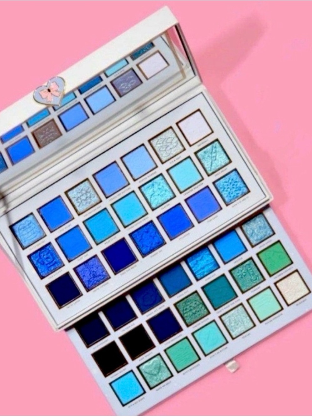 PLOUISE IF LOOKS COULD CHILL EYESHADOW PALETTE - Picture 2 of 6